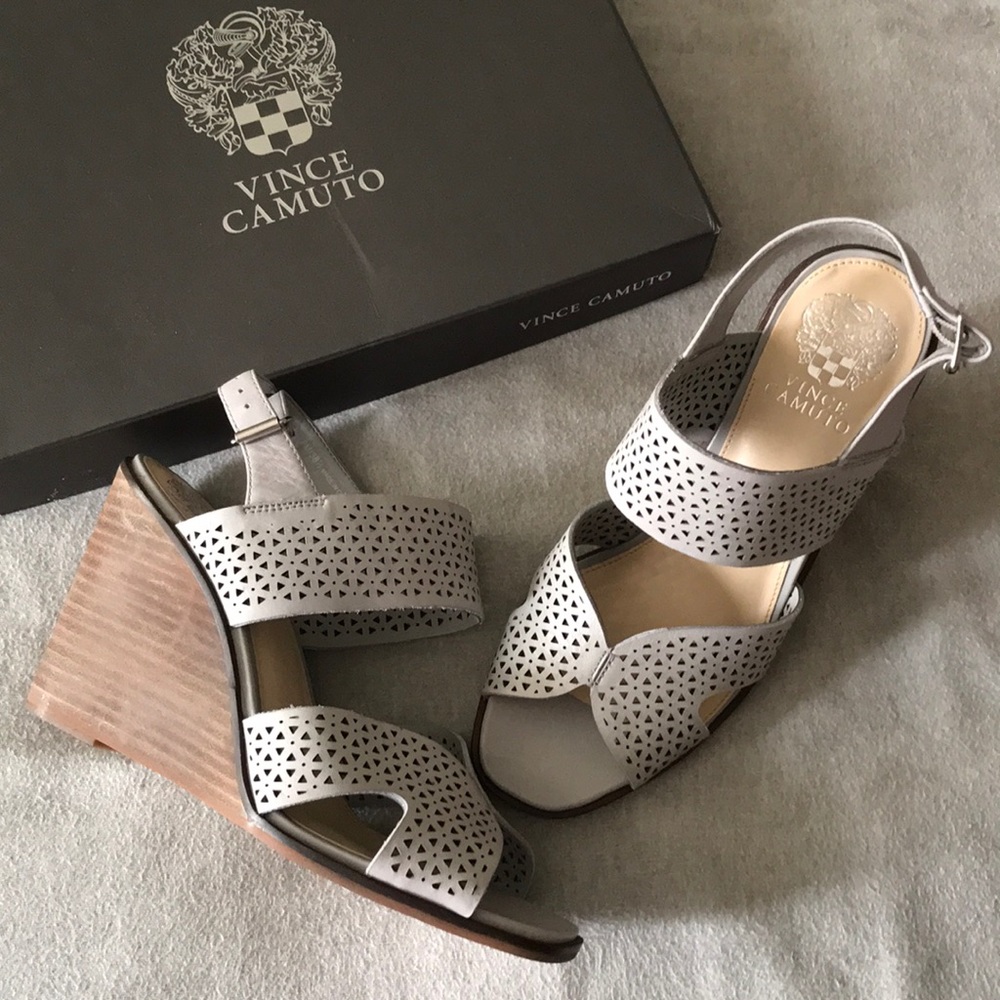 Brand new Vince Camuto wedges